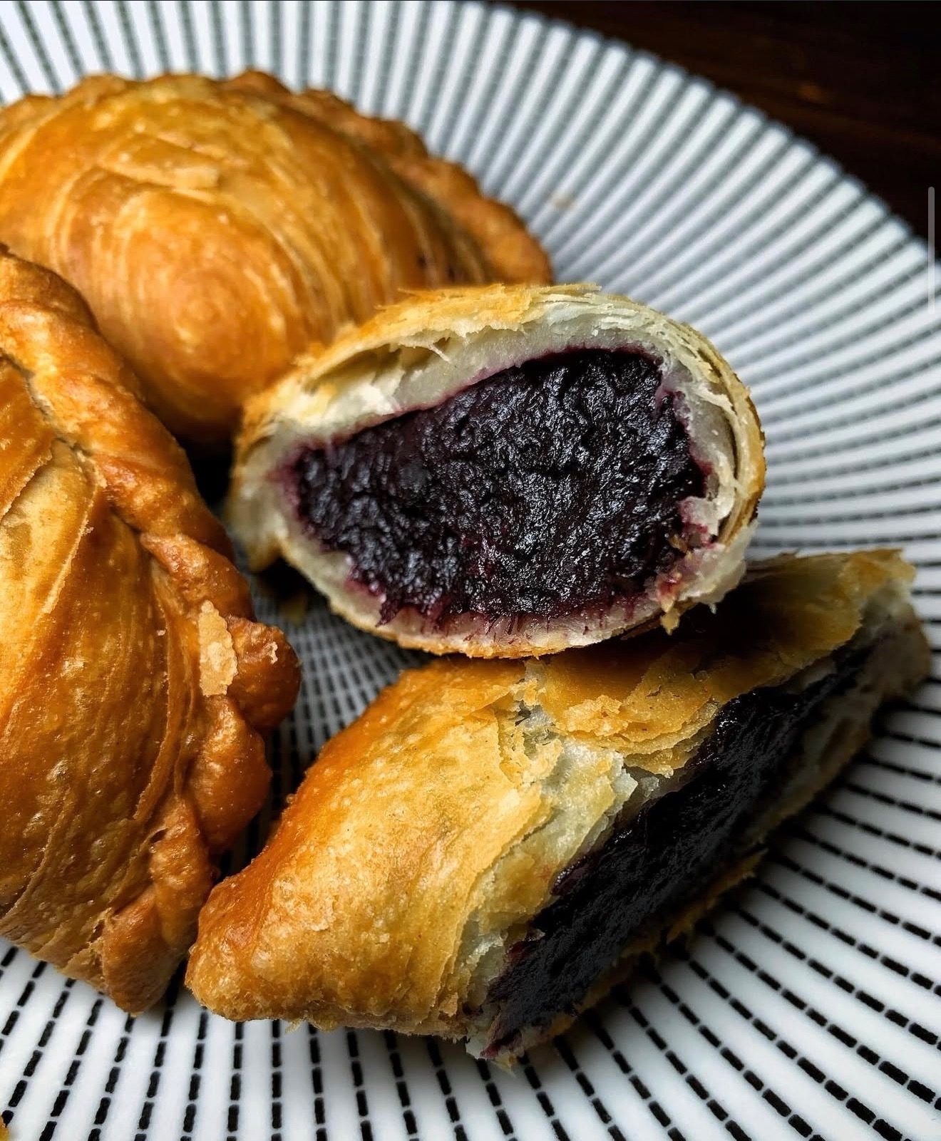 Ube Puff.
